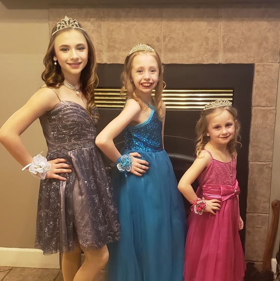 Jennifer - Picture 2 of 2